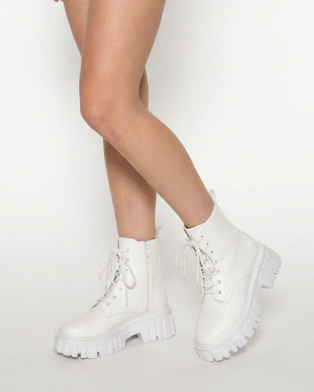 Briseis Montclar | Chunky Platform Lace-Up Ankle Boots