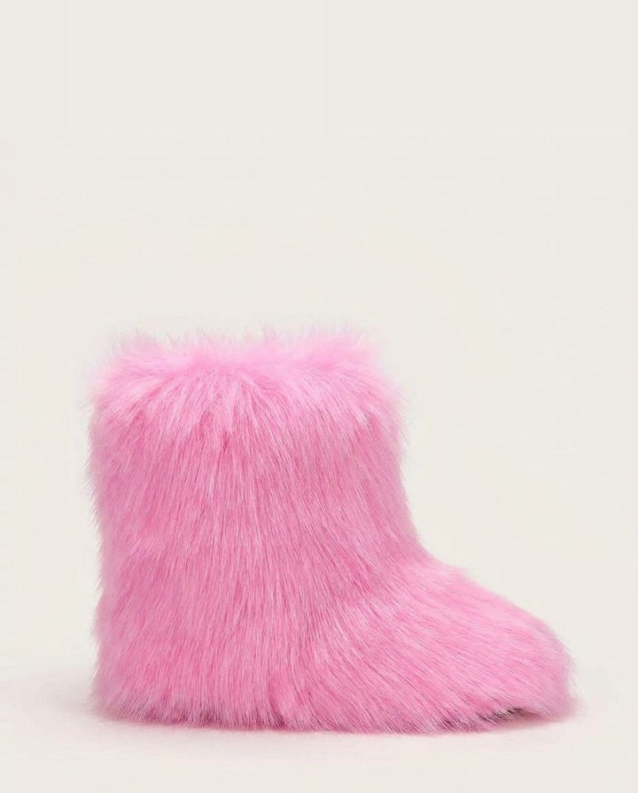 Évaine Solier | Chunky Shaggy Ankle Boots