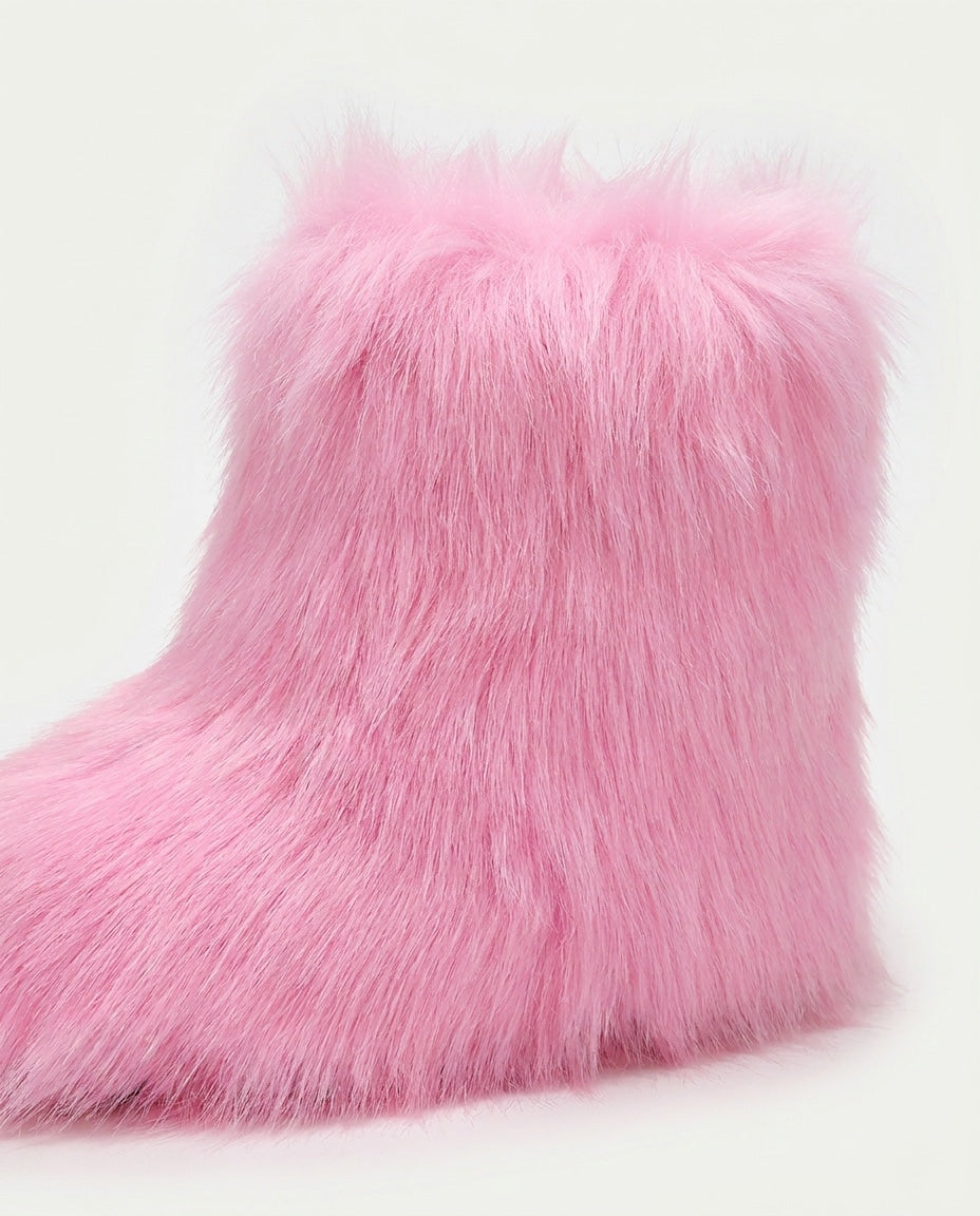 Évaine Solier | Chunky Shaggy Ankle Boots