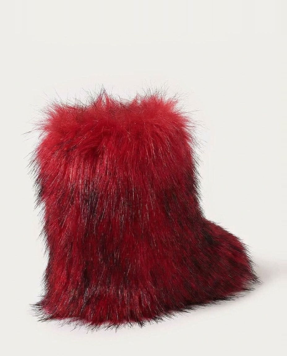 Évaine Solier | Chunky Shaggy Ankle Boots