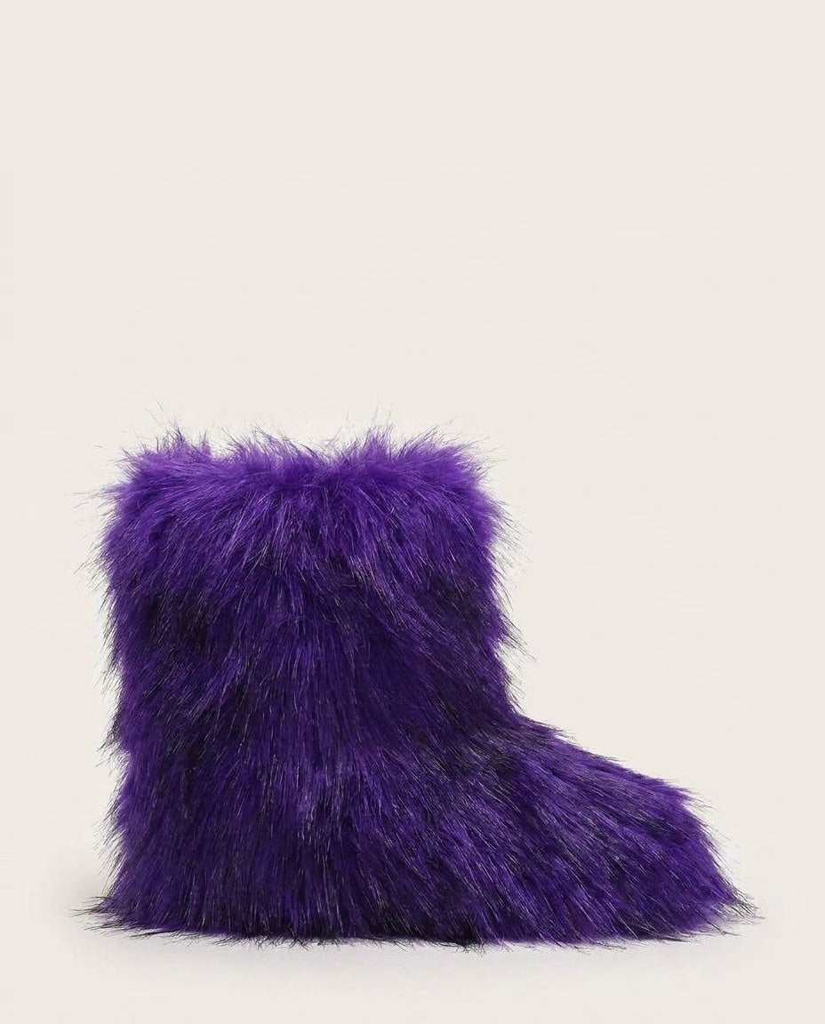 Évaine Solier | Chunky Shaggy Ankle Boots