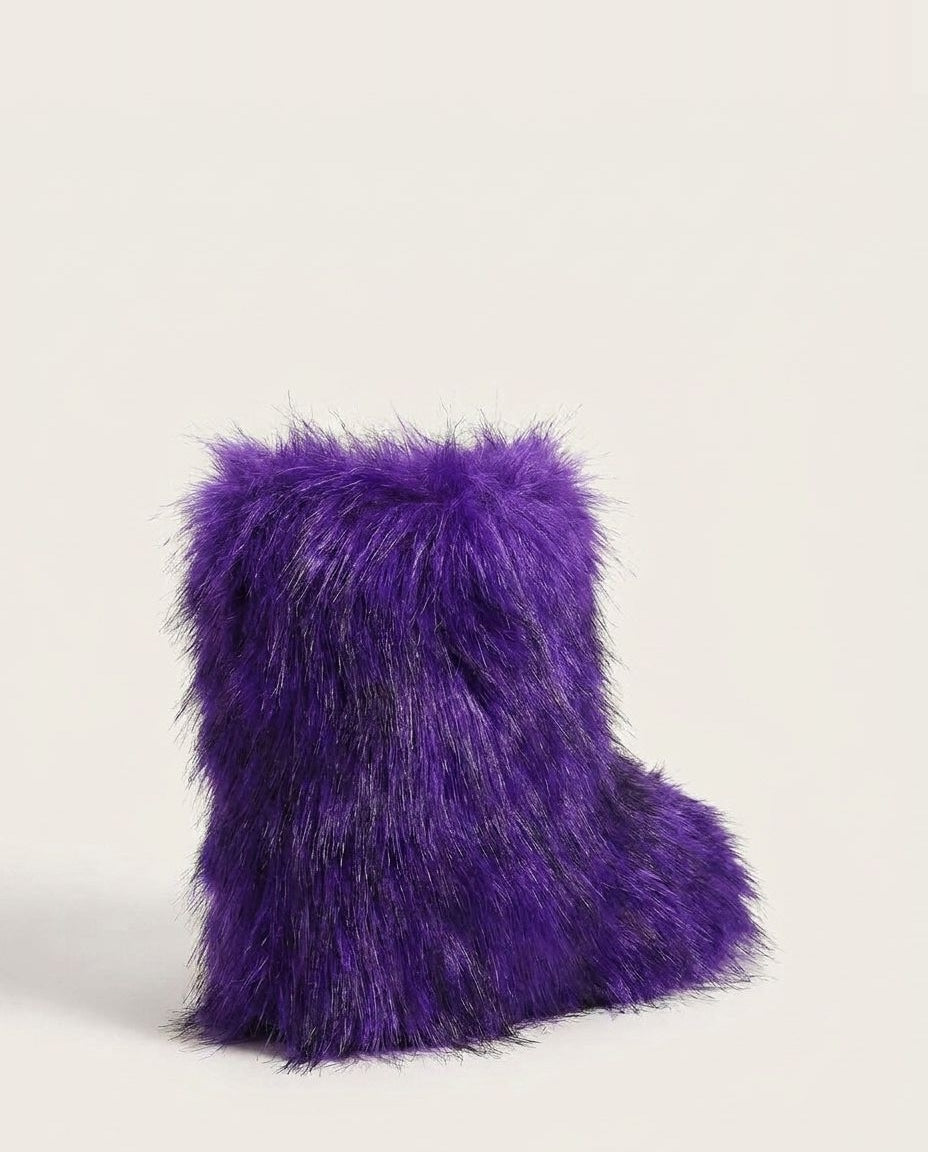 Évaine Solier | Chunky Shaggy Ankle Boots