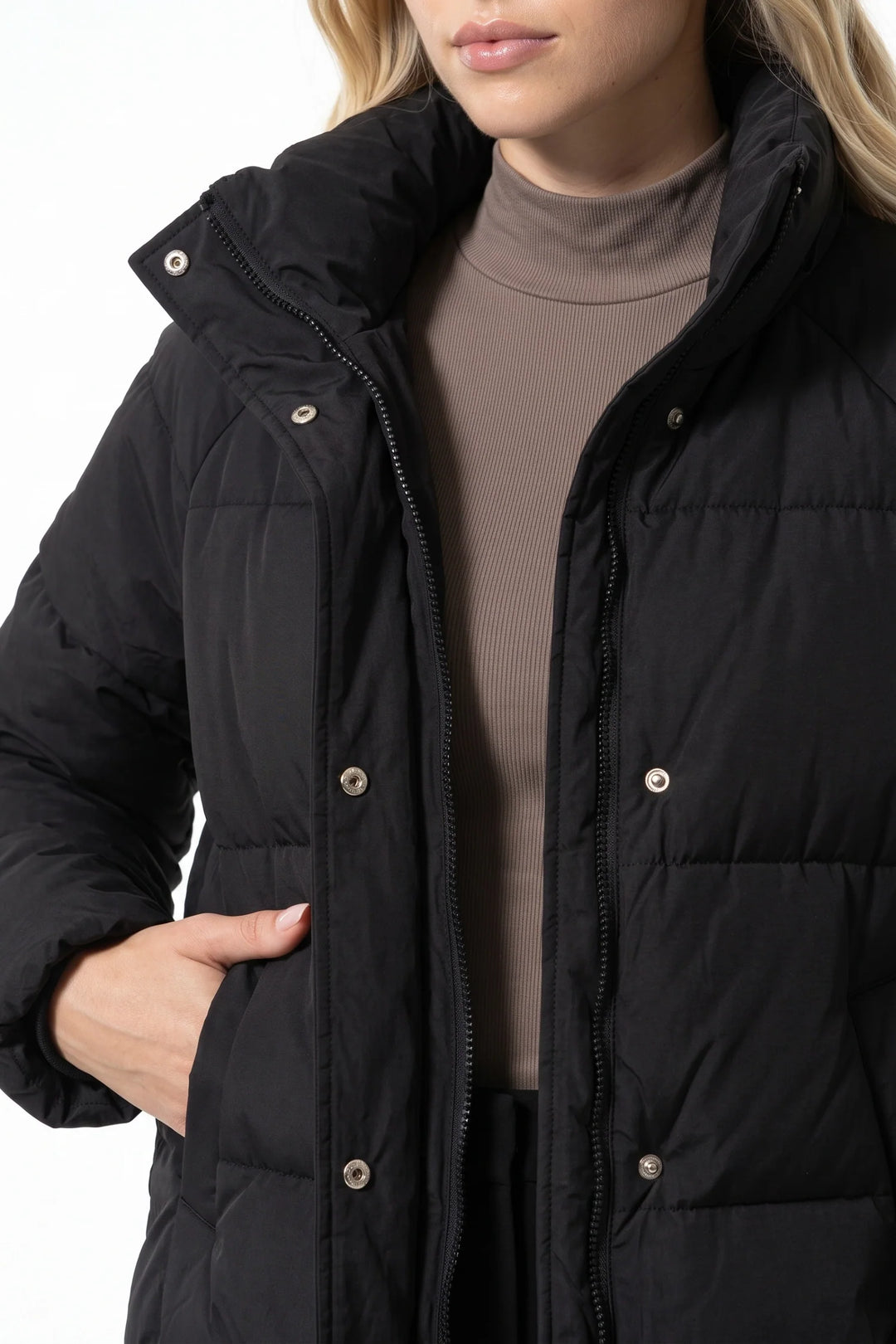 Rosalie Clairfont | Women’s Winter Warm Black Puffer Jacket with Relaxed Fit