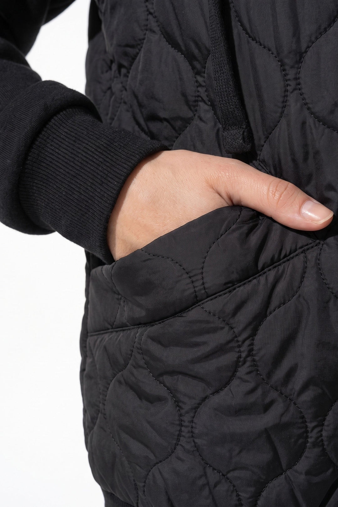 Cléa Darcourt | Women’s Hooded Diamond Quilted Winter Jacket with Knit Sleeves