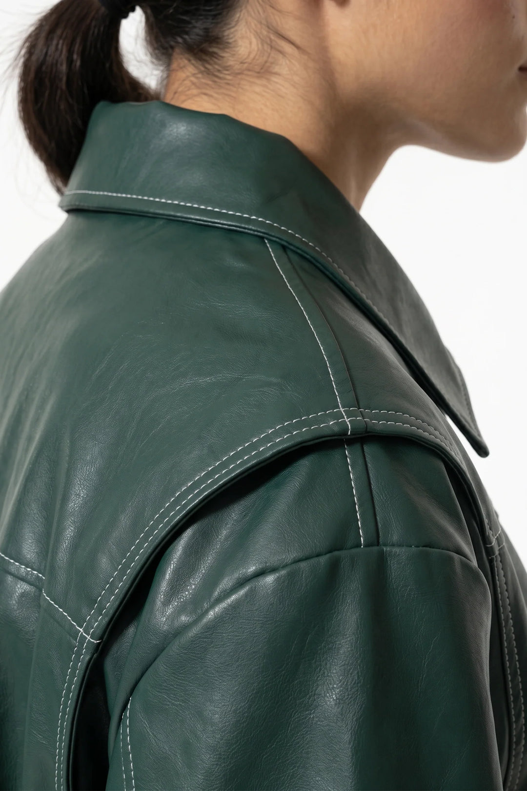 Geneviève Claret | Women’s Winter Versatile Oversized Leather Jacket with Zip Up Front