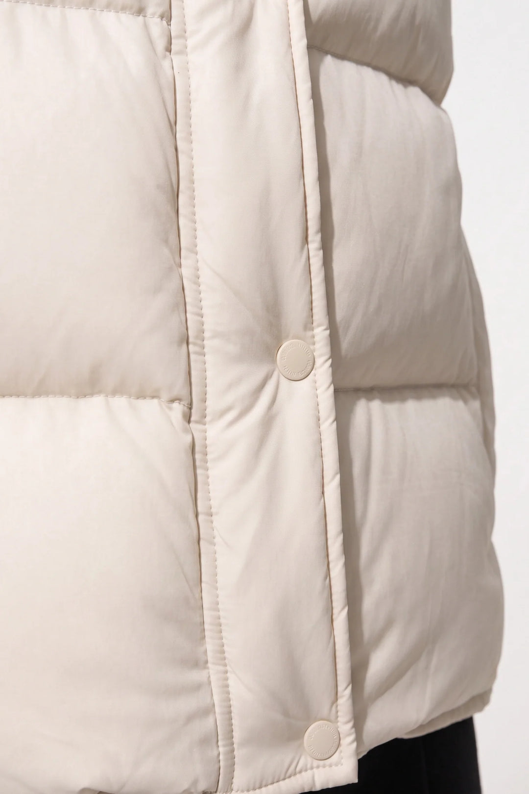 Naïs Beauchamp | Women’s Winter Warm Hooded Puffer Jacket with Relaxed Cropped Fit