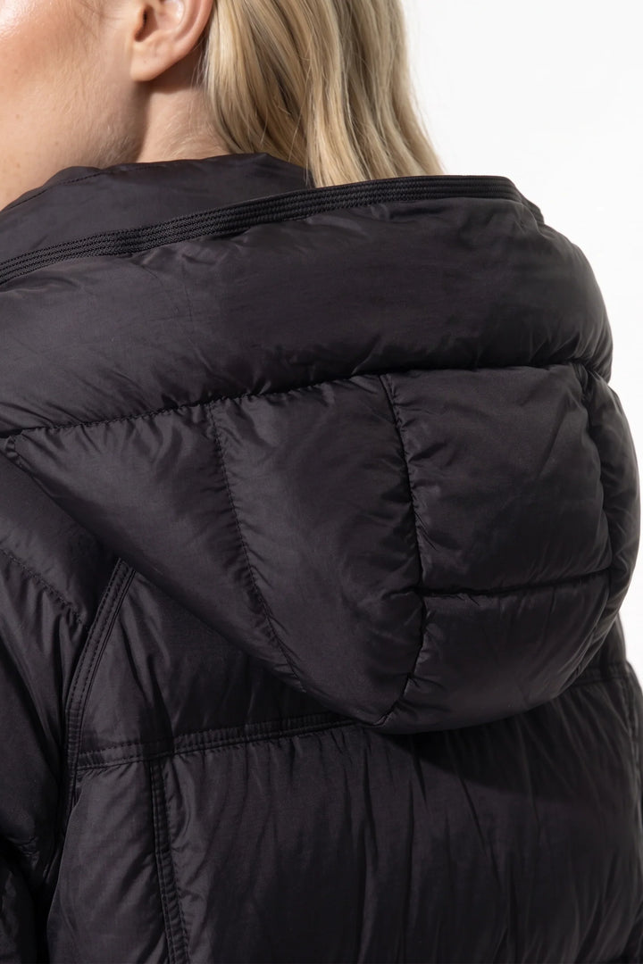Naïs Beauchamp | Women’s Winter Warm Hooded Puffer Jacket with Relaxed Cropped Fit