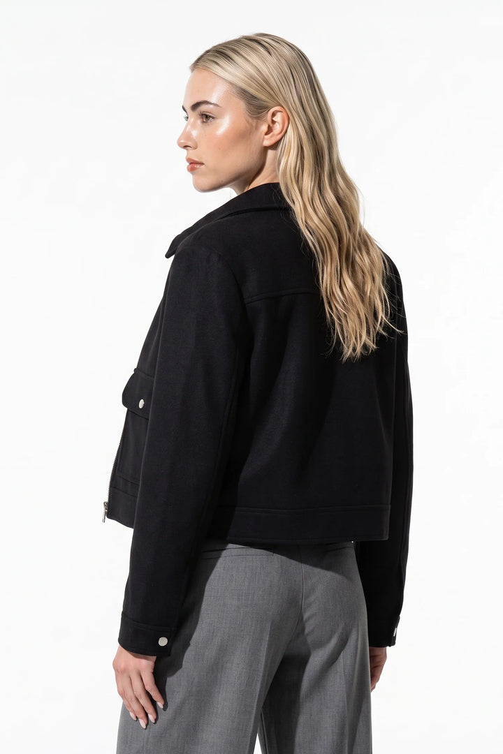 Léa Montferrand | Women&